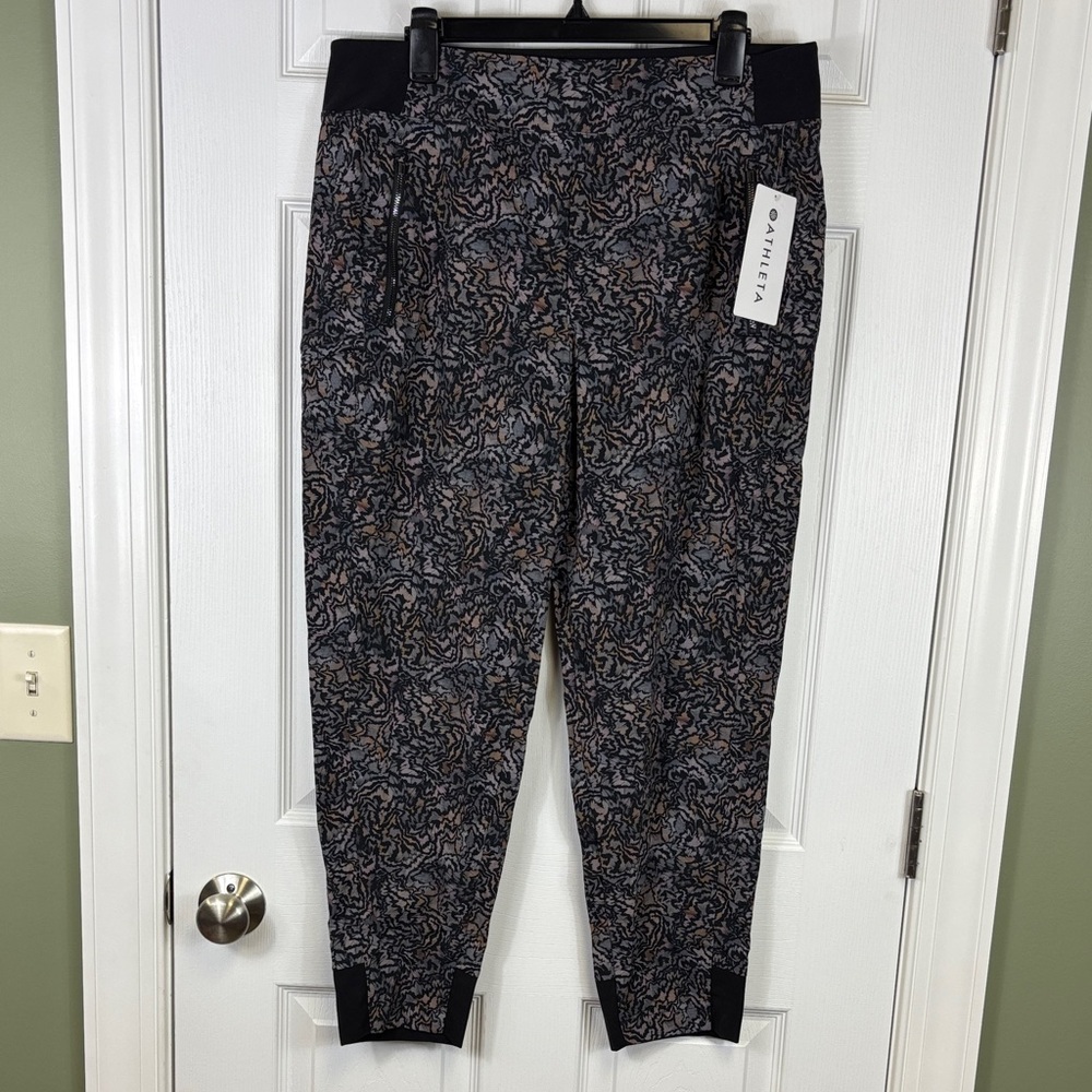 NWT Athleta Trekkie north jogger sz 14p